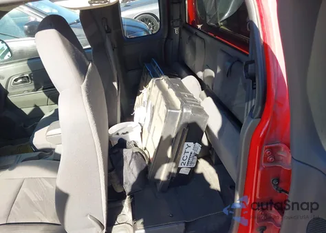 2005 Chevrolet Colorado Ls z USA, uszkodzony, nr VIN 1GCCS196758166044